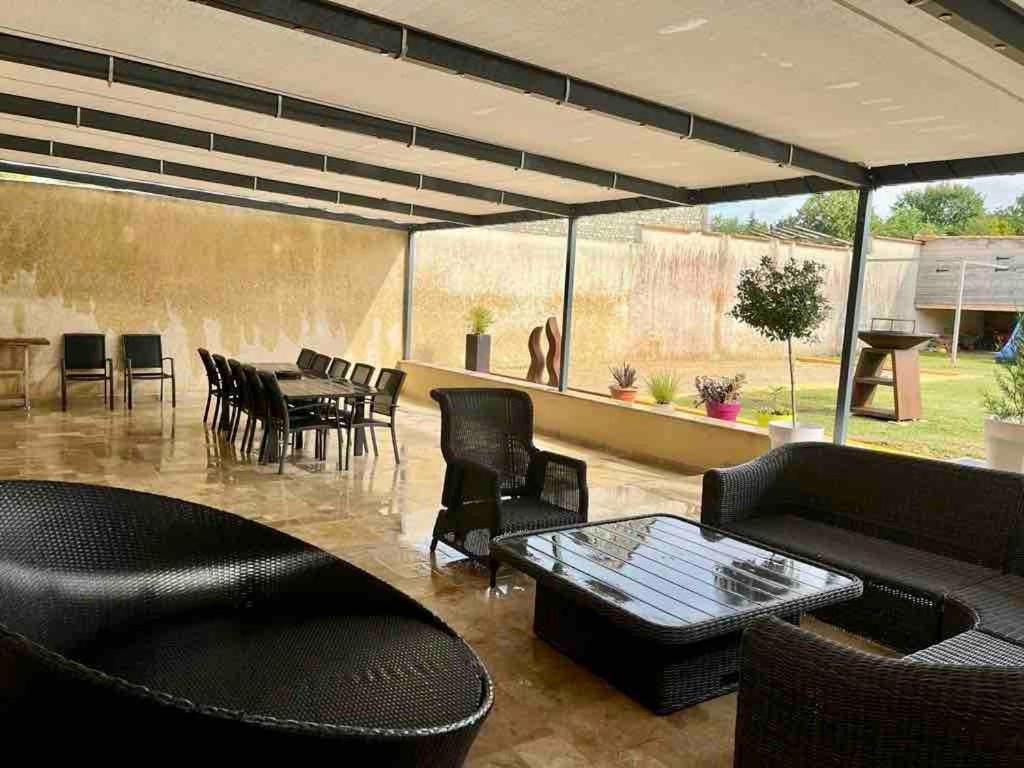 Le Retro Champlay Villa Exterior photo