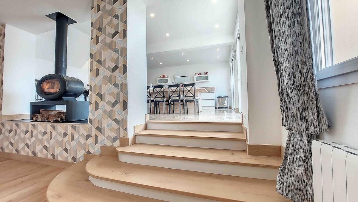 Le Retro Champlay Villa Exterior photo