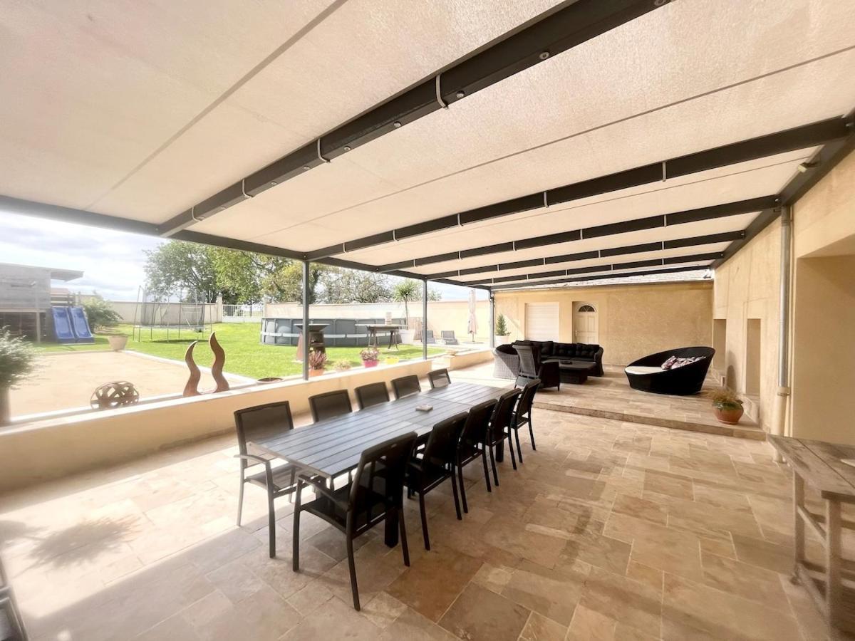 Le Retro Champlay Villa Exterior photo