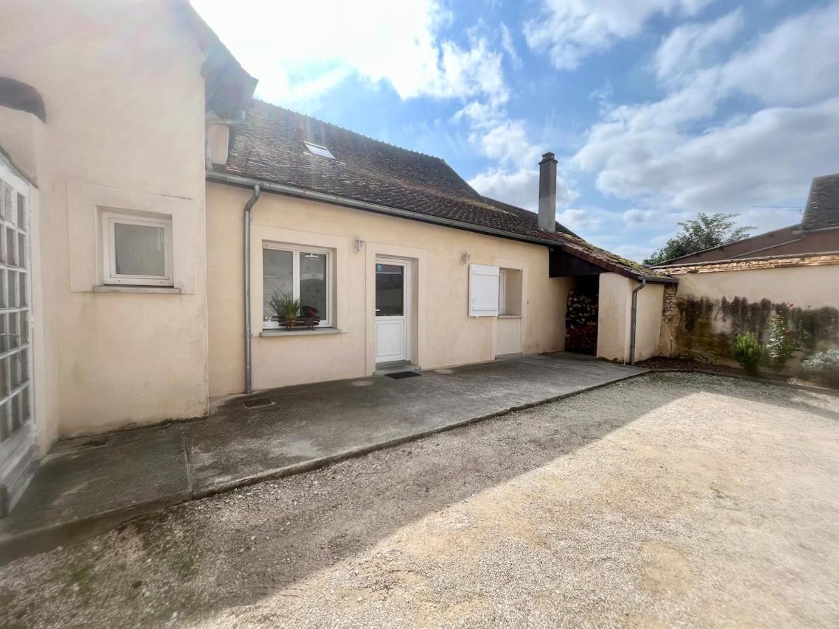 Le Retro Champlay Villa Exterior photo
