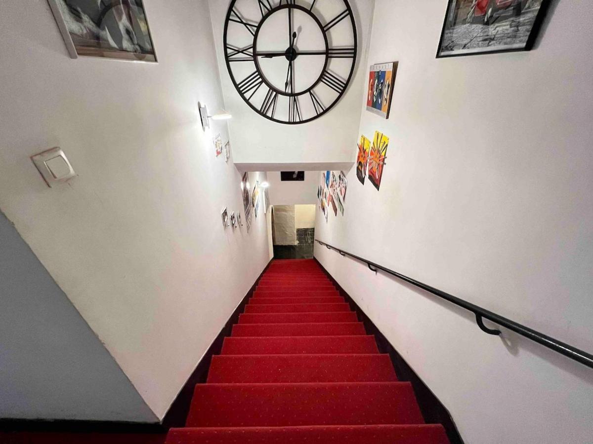 Le Retro Champlay Villa Exterior photo